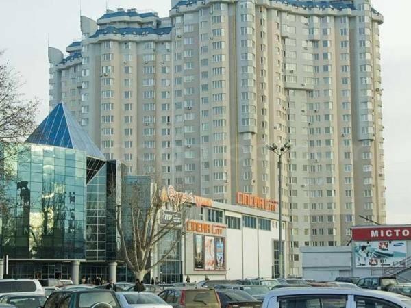 Pleasure Apartment Near Center Of Odessa Exterior photo