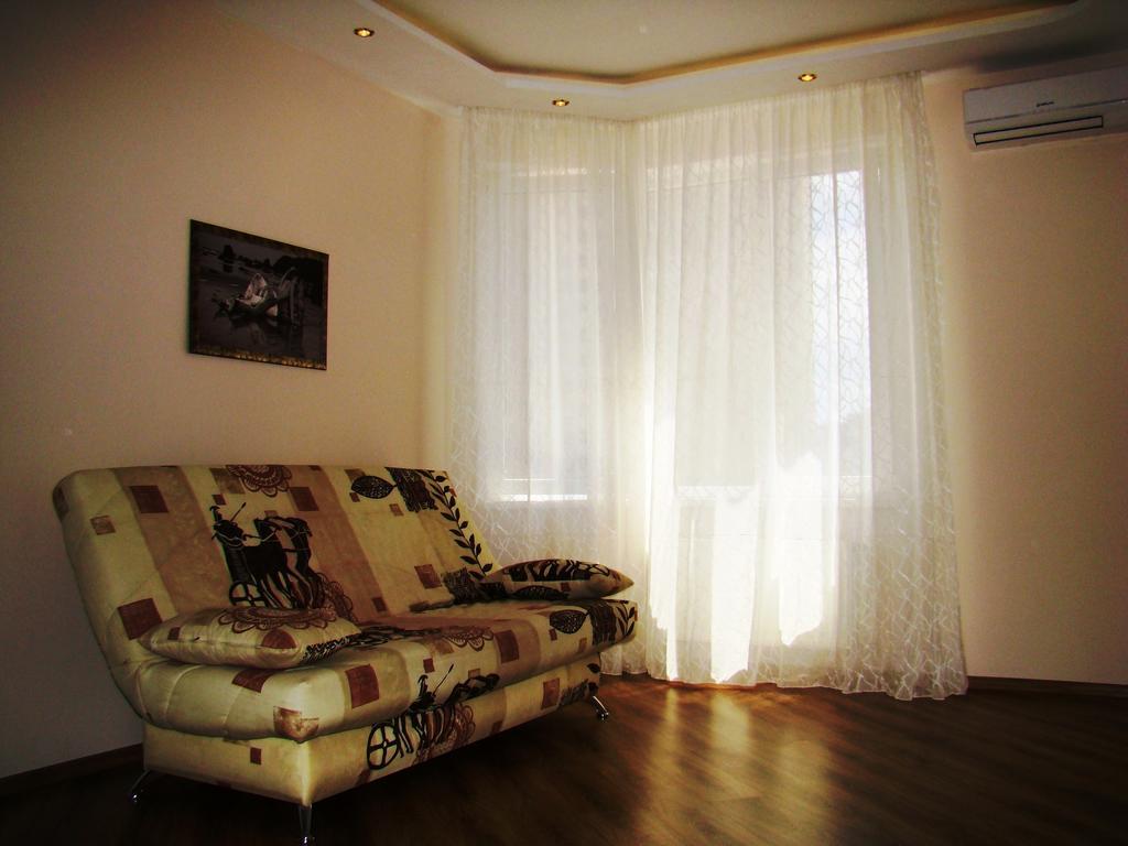 Pleasure Apartment Near Center Of Odessa Room photo