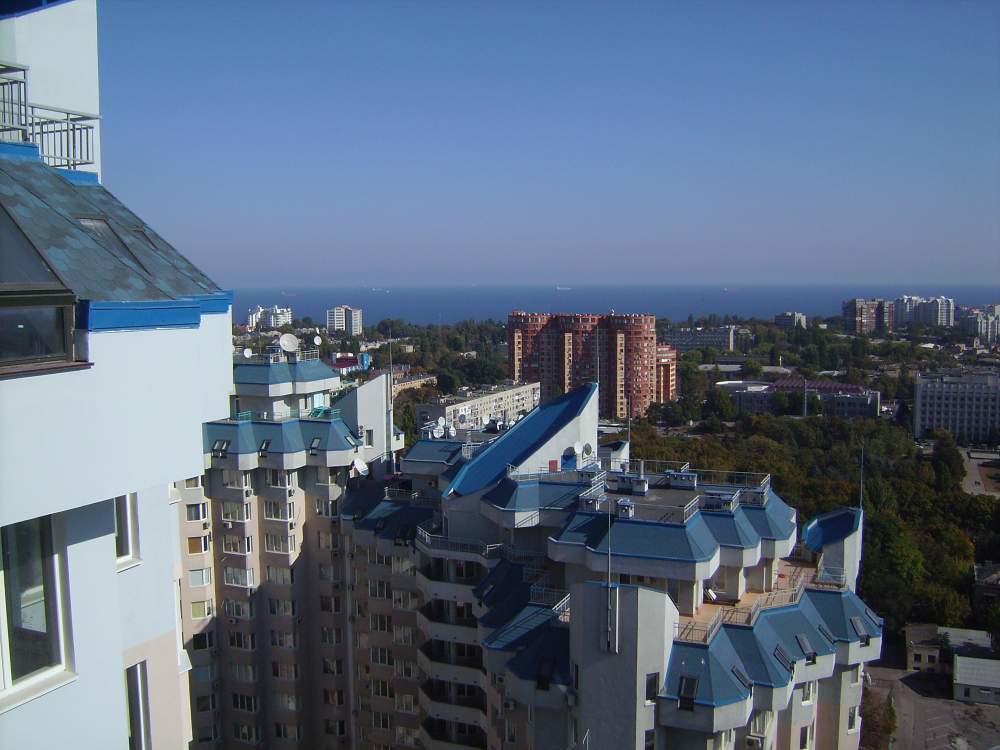 Pleasure Apartment Near Center Of Odessa Exterior photo